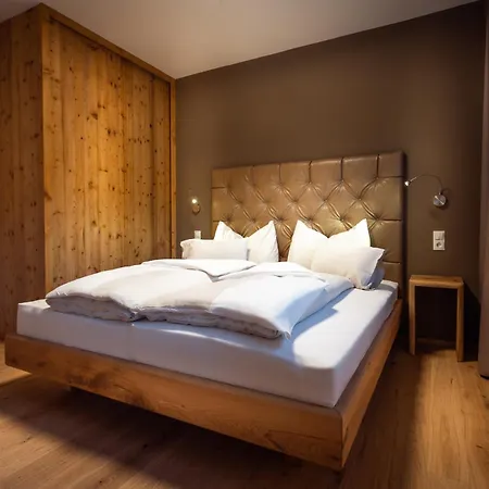 Aparthotel Boutique Coburg 4*